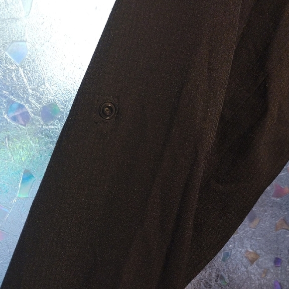 Columbia Women's Black Button Down Long Sleeves Shirt - Picture 8 of 17